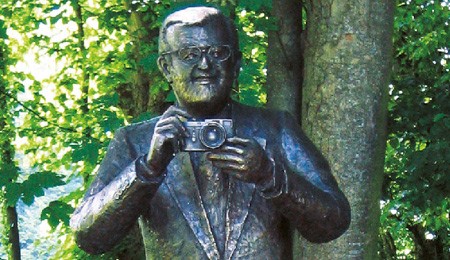 Bronzestatue von Franz Josef Hartlauer